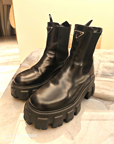 Prada monolith chelsea boots - prada,